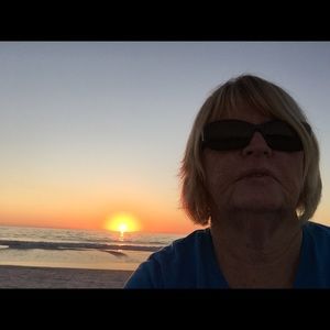 Meet your Posher, Lois